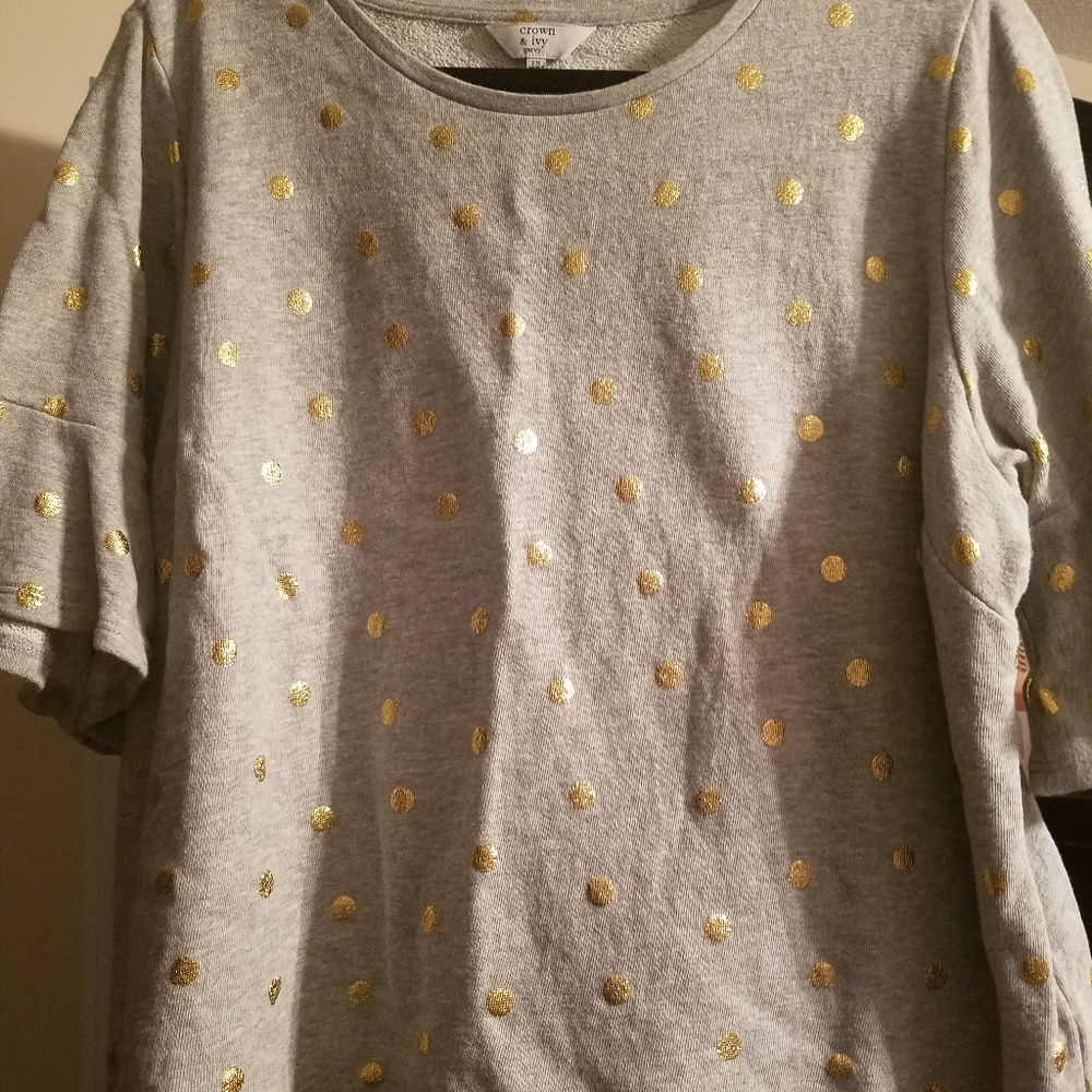 Women's Top